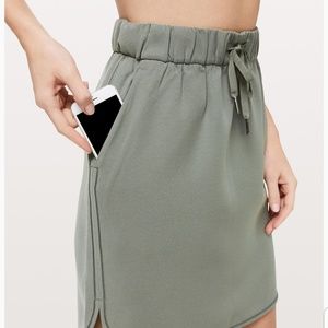 Lululemon On The Fly Skirt NWT size 6
